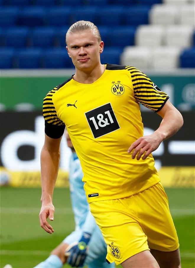 杨瀚森出战7分52秒，1中1得到4分2板2助1断1帽2失误3犯规（杨瀚森7分52秒出战，1投1中拿下4分2篮板2助攻1抢断1封盖，另有2次失误3次犯规）