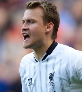 杀死比赛！鲍尔超远三分再中扩大领先优势（鲍尔再中超远三分，拉大分差锁定胜局）